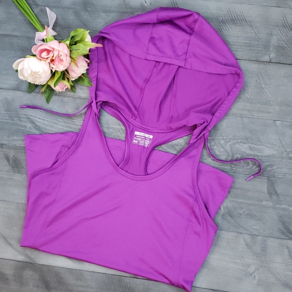 Layer 8 workout tank top with hood size M